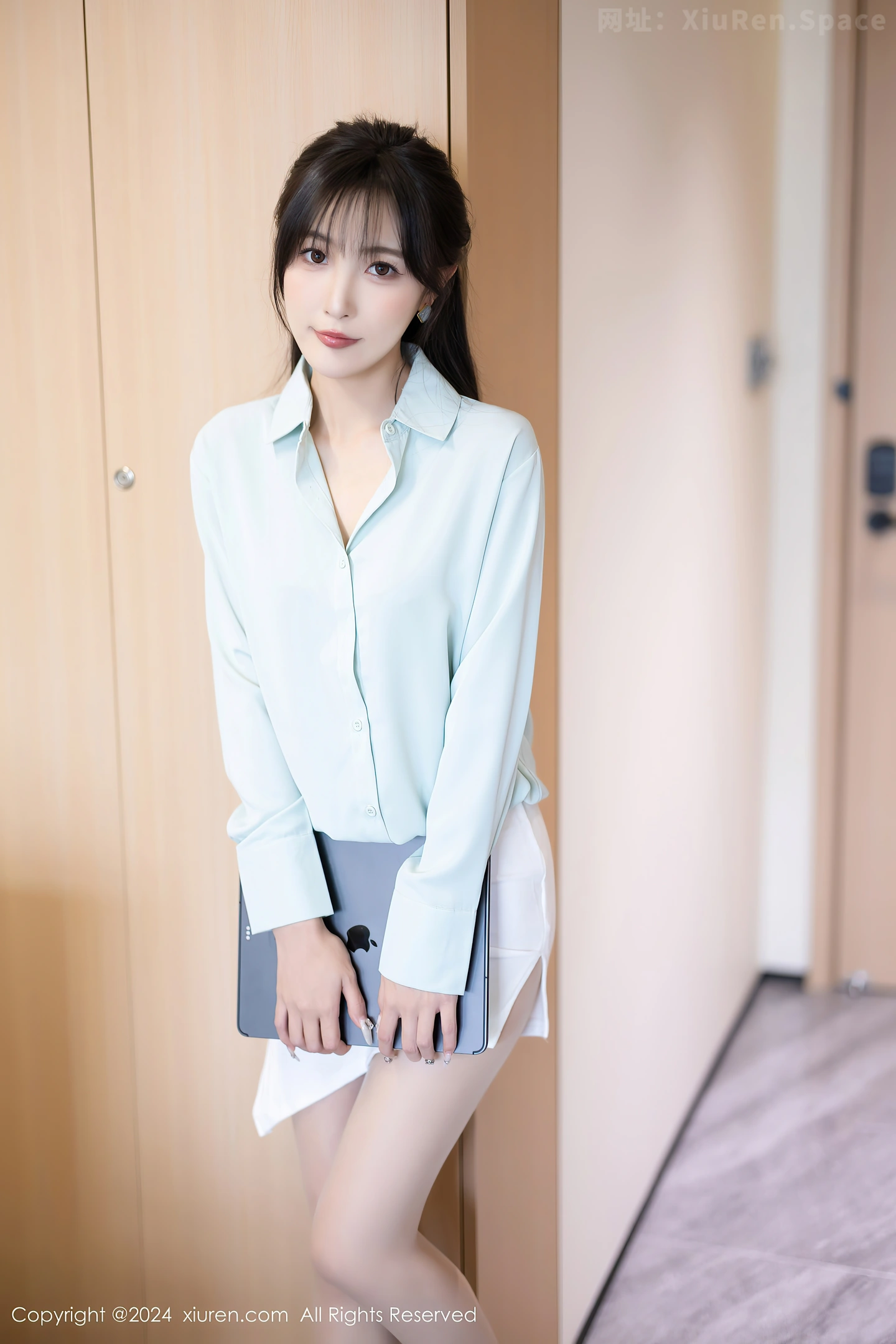 图片[5]-[XiuRen秀人网]VOL.8589 模特林星阑性感浅绿衬衫配白短裙露超薄肉丝秀曼妙身姿诱惑写真86P-秀人网官方网站